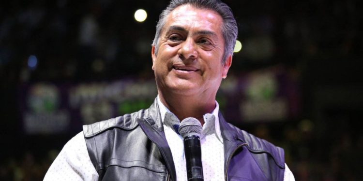 Intentan incendiar casa de “El Bronco” en Nuevo León; hay un detenido