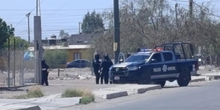 Balacera interrumpe clausura escolar en secundaria de BCS; hay un muerto