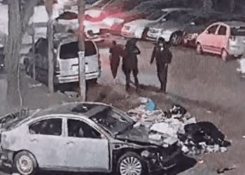 Detienen a cinco personas por tirar basura en la vía pública en la colonia Doctores