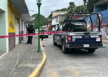Detienen a hombre que caminaba con una cabeza humana dentro de un morral en Coatepec