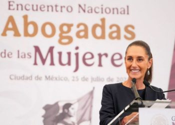 Claudia Sheinbaum lanza programa “Abogadas de las Mujeres” contra la violencia de género