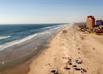 Alerta sanitaria: Cofepris declara 16 playas no aptas para vacacionar por altos niveles de contaminación