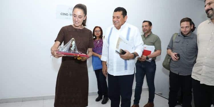 Claudia Sheinbaum llega a Tabasco; encabezará evento del sector salud