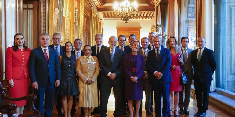 Sheinbaum dialoga con empresarios sobre inversiones y desarrollo económico