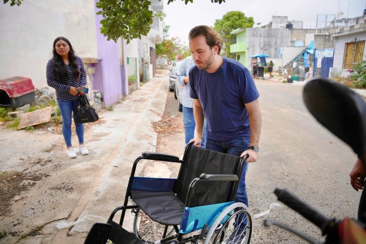 La austeridad no aplica para el PVEM en Playa del Carmen, Fernando Muñoz encabeza campaña con recurso de la secretaría de bienestar, presume relojes y artículos de alta gama