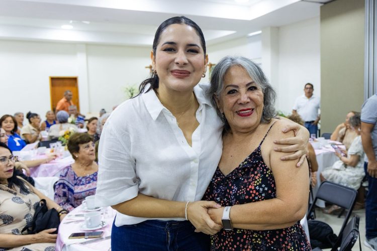 Estefanía Mercado celebra a las abuelitas y abuelitos: “Ustedes son el alma de Playa del Carmen”