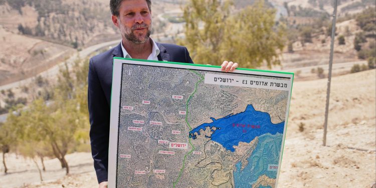 Israel aprueba polémico plan de expansión de asentamientos en Jerusalén Este