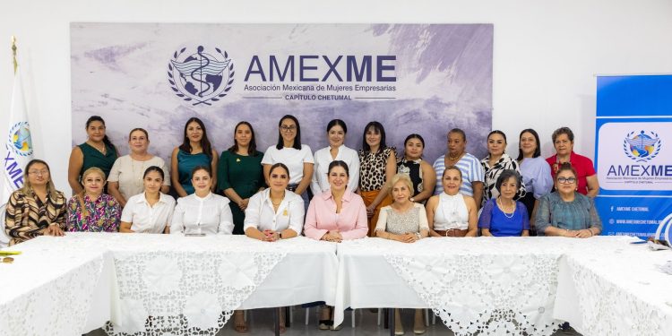 Estefanía Mercado presenta en Chetumal el “Modelo Playa”, ejemplo de transformación local