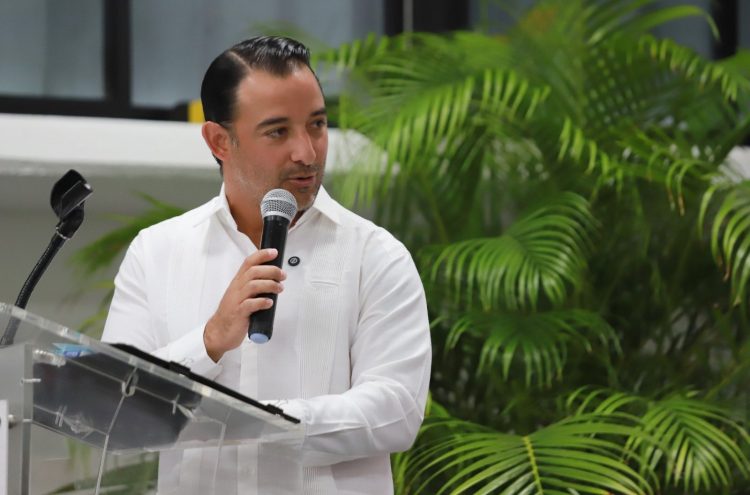 Secretario del Ayuntamiento Pablo Gutiérrez es el responsable directo del caos de violencia, extorsiones y abusos de las autoridades en #cancun, ambición que no respeta nada, ni a nadie