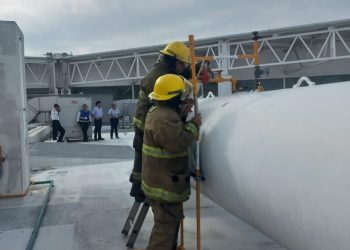 Fuga de gas en Galerías Tabasco 2000 moviliza a bomberos y autoridades