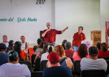 La SDA entrega seguros de vida a productores de Carmen