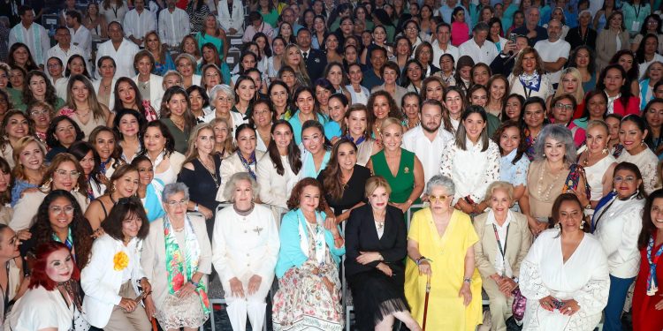 Reconoce Ana Paty Peralta liderazgo de mujeres empresarias