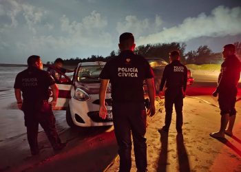 Taxista cae al mar en Tuxpan y es rescatado ileso