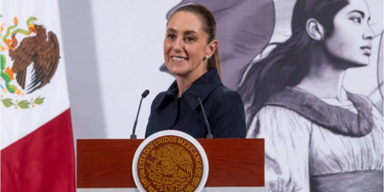 Sheinbaum aclara si invitará a López Obrador a su primer informe de gobierno
