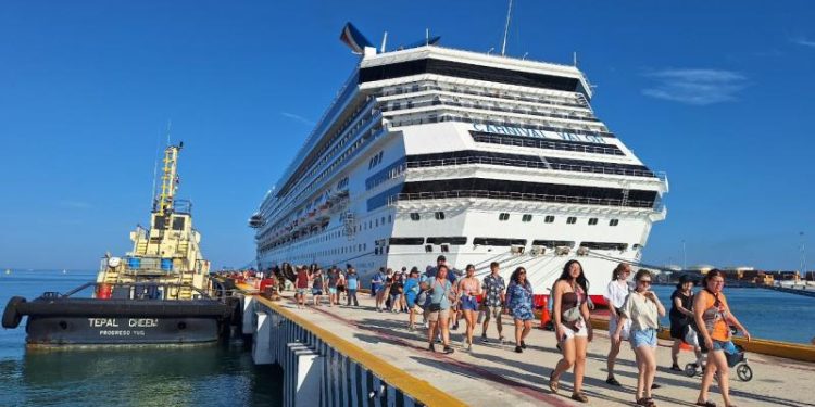 Yucatán superaría los 400 mil turistas en verano