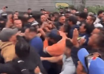 Disputa territorial entre alcaldes de Morena deja policías heridos en el Estado de México