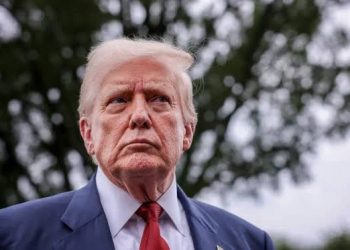 Trump advierte con imponer aranceles del 35 % a la Unión Europea si no cumple acuerdo de inversión