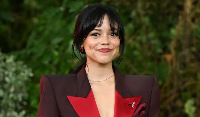 Jenna Ortega presume con orgullo sus raíces mexicanas y revela sus “torturas” favoritas