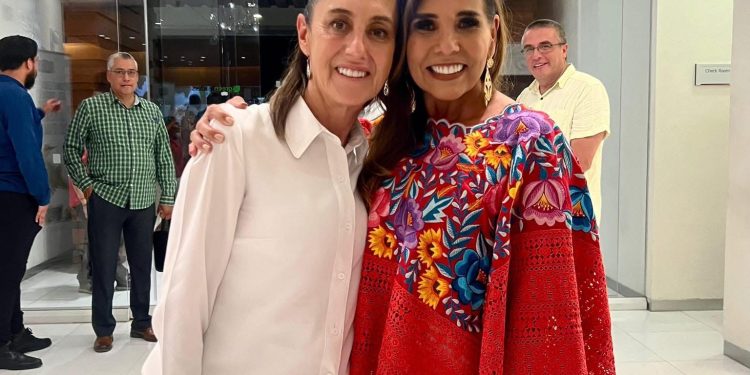 Llega la presidenta Claudia Sheinbaum a Chetumal para la primera Mañanera del pueblo en el estado.