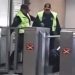 Policías del Metro agreden a usuario en Línea 3; ya fueron identificados