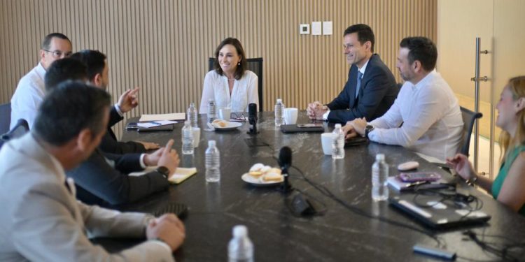 Anuncia Rocío Nahle inversión de 800 mdp de Bayer para la planta en el estado