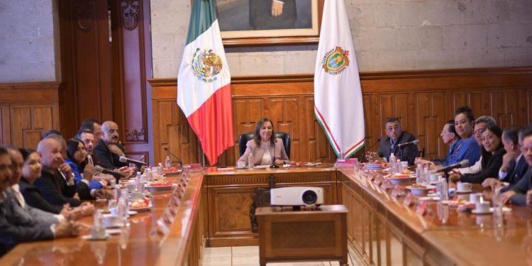 Rocío Nahle y empresarios impulsan juntos el desarrollo económico de Veracruz