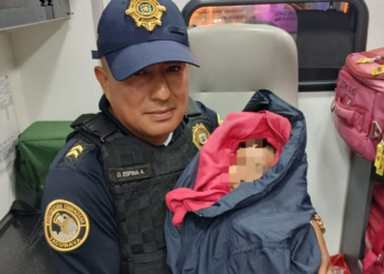 Policías rescatan a bebé abandonado en Tacubaya; presentaba signos de hipotermia