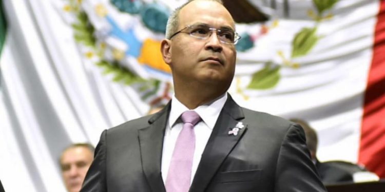 Detienen en EE.UU. a exdirector de Pemex; será deportado a México