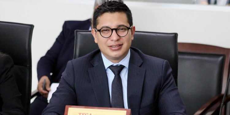 Exdiputado de Morena, Emmanuel Vargas, detenido tras presunto atropello de dos jóvenes