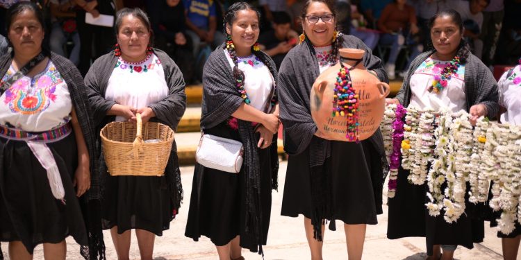 Más de un millón de veracruzanos dejan atrás la pobreza