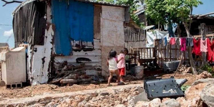 México reduce su población en pobreza entre 2022 y 2024, según el Inegi