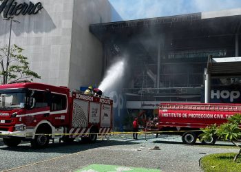 Explosión en Plaza Altabrisa dejaría daños valuados en millones de pesos: CAT