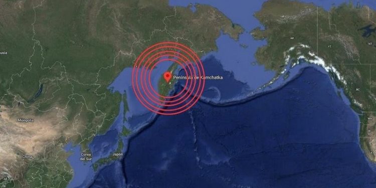 Terremoto de 7.8 sacude Kamchatka; emiten alerta de tsunami