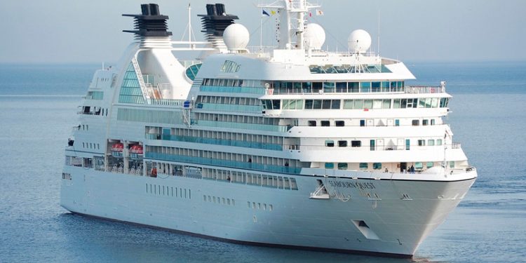 Hombre salta de crucero en Puerto Rico para evadir pago de deudas de apuestas