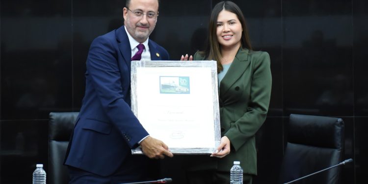 En un hecho histórico, el Senado de la República abre sus puertas a las y los agentes aduanales: Anahí González