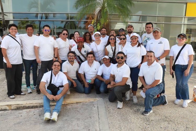 Enrique Baños intenta vender respaldo ciudadano en redes a costa de presupuesto de la UT Cancún, acarreo masivo pagado con recursos públicos