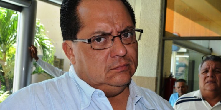 Manuel Andrade cuestiona incremento histórico de la deuda pública en México