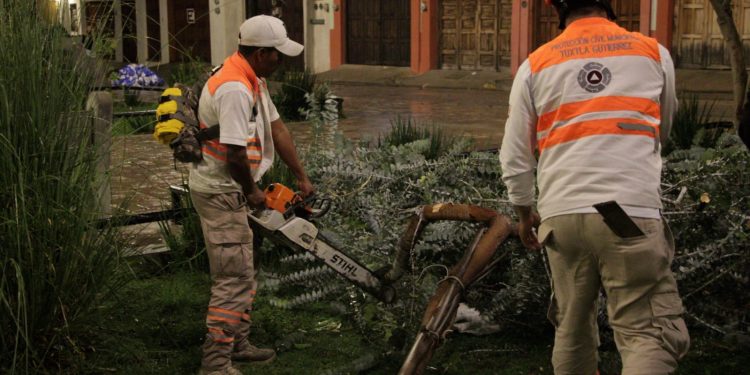 Tornado “culebra” deja 77 viviendas dañadas en San Cristóbal de las Casas
