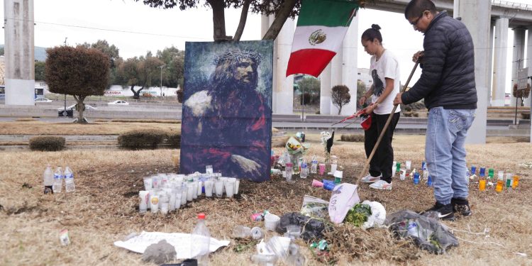 Sube a 21 el número de muertos tras explosión de pipa en Iztapalapa
