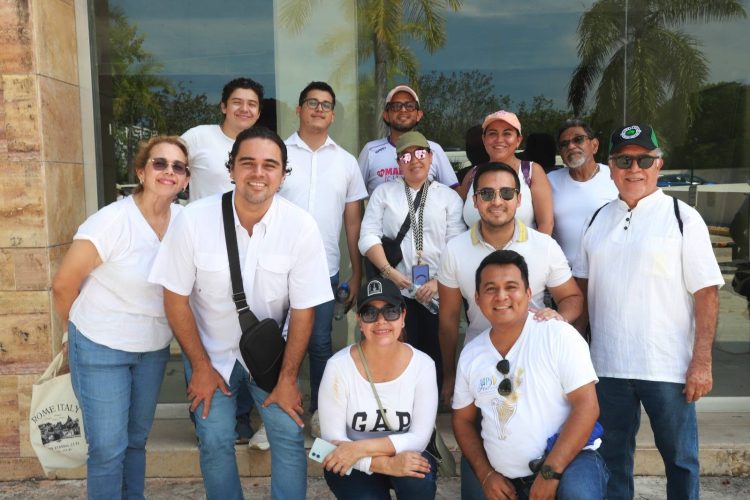 Enrique Baños intenta vender respaldo ciudadano en redes a costa de presupuesto de la UT Cancún, acarreo masivo pagado con recursos públicos
