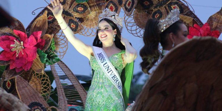Tabasco celebra a Fátima Bosch tras ganar Miss Universe México 2025