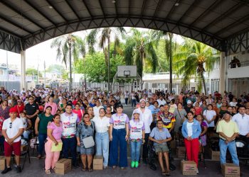 Estefanía Mercado cumple su palabra; tres mil familias hoy reciben su despensa de “Playa Llena, Corazón Contento”