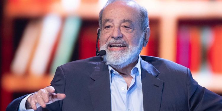 Carlos Slim participa en ampliación del metro de Nueva York con contrato millonario