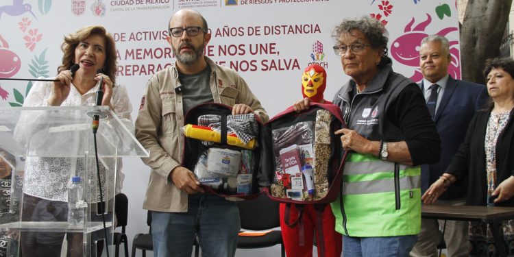 Realiza Gobierno Capitalino Jornada “La memoria que nos une, la preparación que nos salva”, e inicia entrega de Mochilas de Vida en Unidades Habitacionales