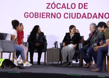 Más de 900 personas reciben atención del Gobierno de Clara Brugada, durante el Zócalo de Gobierno Ciudadano