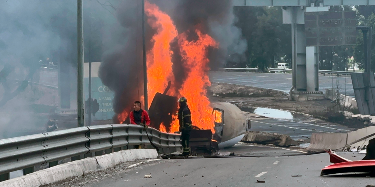 Fiscalía revela que pipa de gas en Iztapalapa chocó dos veces antes de la explosión