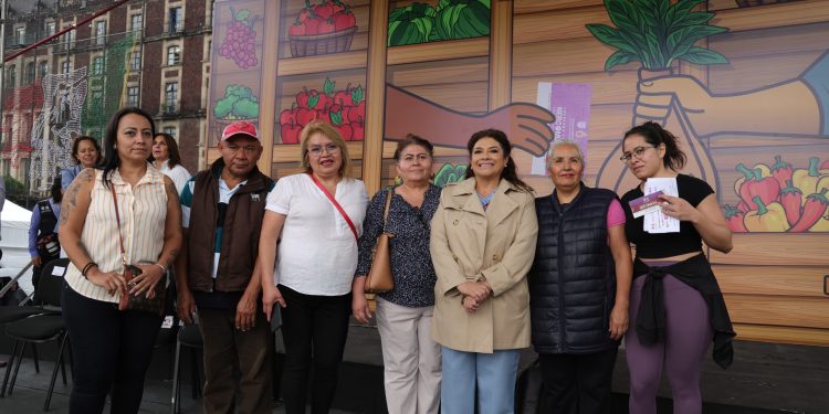 Entrega Clara Brugada 50 mil vales de Mercomuna en eventos matutino y vespertino; serán 335 mil familias beneficiadas con este programa