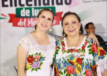 Inicia el proceso de atole con el dedo al ciudadano en Isla Mujeres, informe de gobierno de Atenea Gomez Ricalde