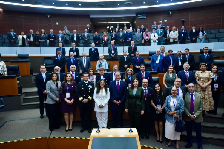 En un hecho histórico, el Senado de la República abre sus puertas a las y los agentes aduanales: Anahí González