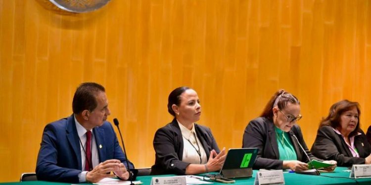Plantean reformas a la Ley General de Pesca en foro nacional